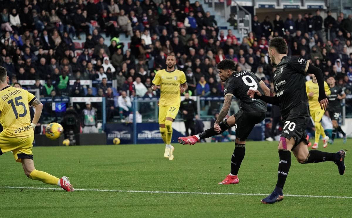 克罗托内主场战平卡利亚里,豪取四轮不败 克罗托内主场战平卡利亚里,豪取四轮不败