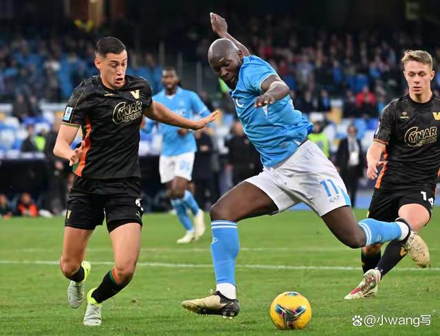 克罗托内主场战平卡利亚里,豪取四轮不败 克罗托内主场战平卡利亚里,豪取四轮不败