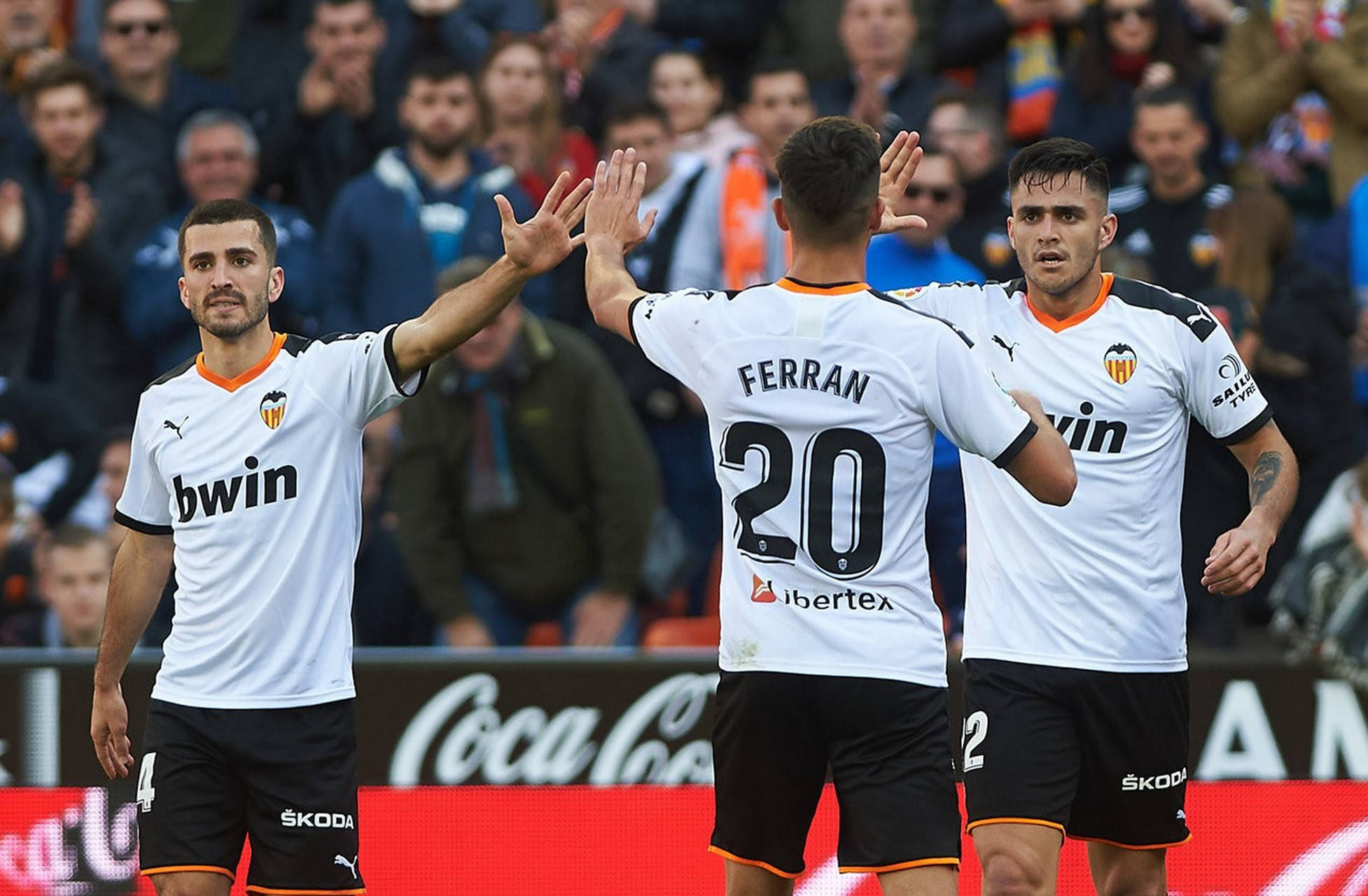 利记官网-瓦伦西亚斩获客场三分，死磕争冠军