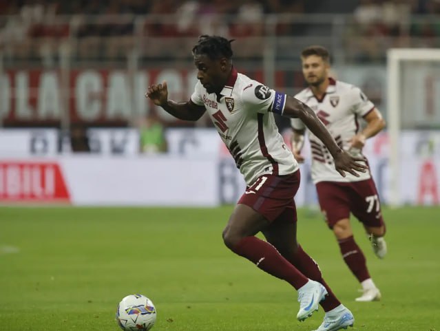 利记平台-强强对话，足球巨星将在球场上展现绝技