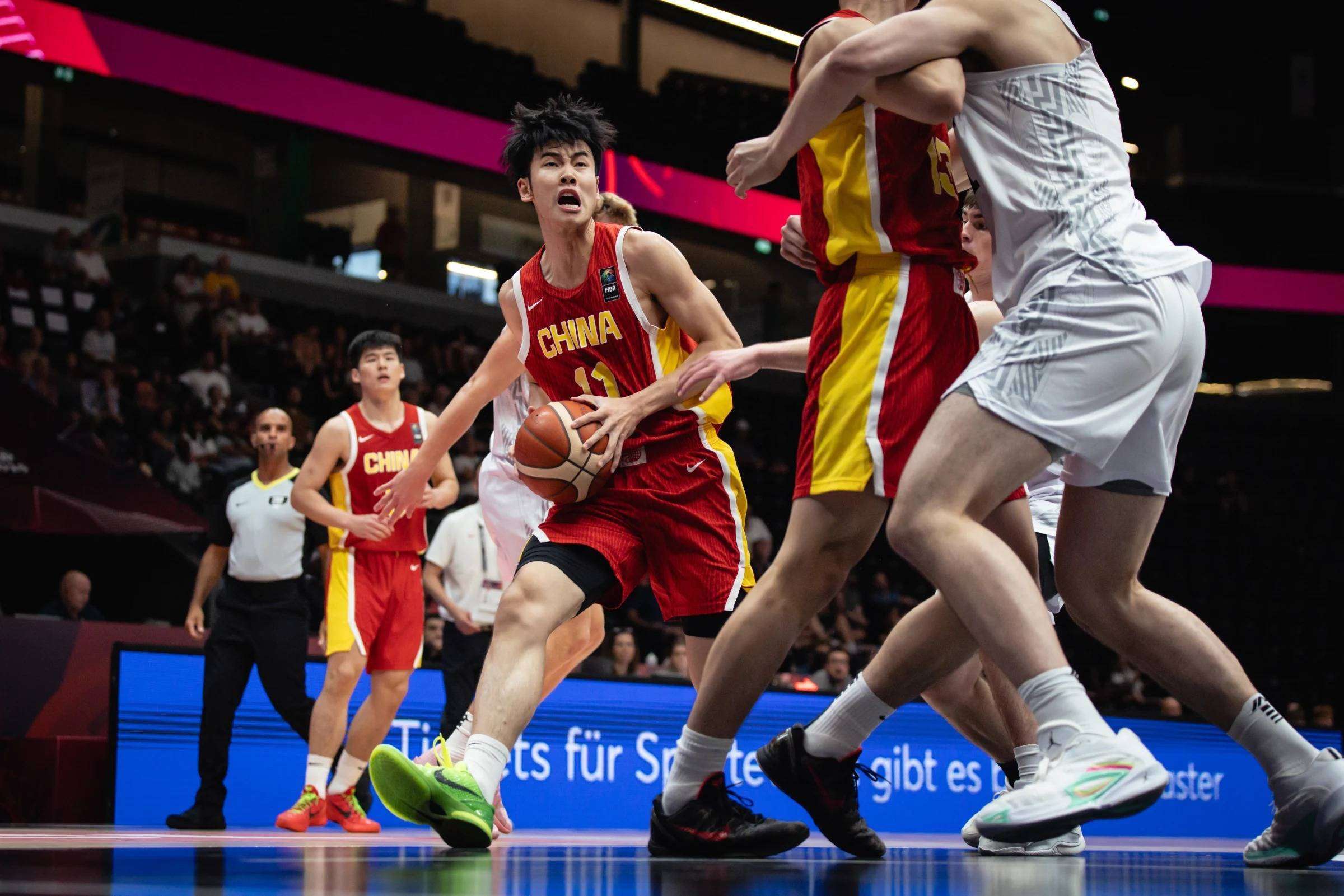 利记官网-许多球队队员在CBA联赛中获得突破，展现潜力