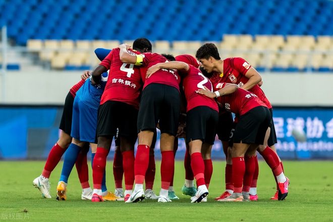 利记-大连亚泰主场抢分，赢得必要胜利