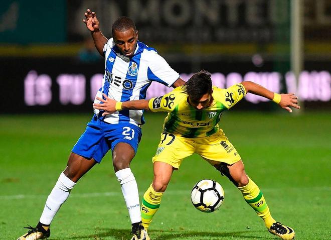 利记官网-奥巴梅扬双响波尔图，马里尼奥监工斗志昂扬