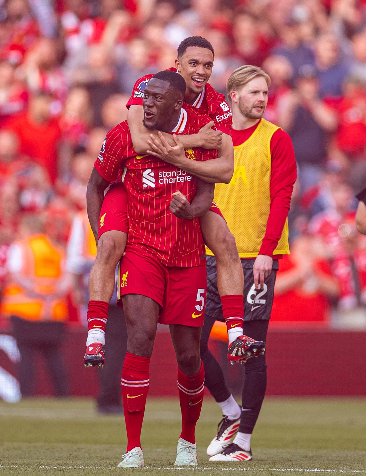 利记官网-利物浦在主场战胜热刺，取得3分